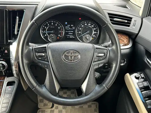 トヨタ アルファード X 茨城県 2022(令4)年 3.4万km グラファイトM 純正ディスプレイオーディオ/バックカメラ/ビルドインＥＴＣ２．０/ツインムーンルーフ/前方ドライブレコーダー/パワーシート/レーダークルーズコントロール/両側パワースライドドア/クリアランスソナー/8人乗り/純正アルミホイール/LEDヘッドライト
