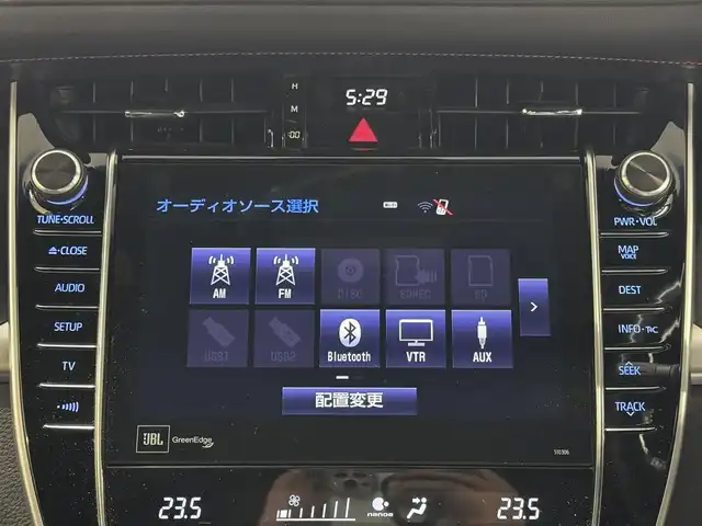 トヨタ ハリアー プログレス 三重県 2017(平29)年 5.9万km ブラック プレミアムガソリン・ターボ/FF/MTモード付インパネ6AT/純正 9.2インチナビ/（AM/FM/CD/DVD/Blu-ray/SDREC/SD/USB/Bluetooth/VTR/AUX/TV）/パノラミックビューモニター（左右確認サポート＋シースルービュー機能付）/JBLプレミアムサウンドシステム/ドライブレコーダー 前方/ビルトイン ETC/Toyota Safety Sense/・プリクラッシュセーフティ［PCS］/・レーンディパーチャーアラート［LDA］/・アダプティブハイビームシステム［AHS］/・レーダークルーズ（全車速追従機能付）/・インテリジェント クリアランスソナー［ICS］（パーキングサポートブレーキ（静止物））/装備/・ハーフレザーシート（ウルトラスエード＋合皮：内装色『ブラックｘレッド』インパネ『メタルカーボン』）/・パワーシート（D8way&ランバーサポート）/・パワーバックドア/・左右独立オートエアコン/・オートライト/・LEDヘッドランプ＋クリアランスランプ/・雨滴感応式フロントワイパー/・純正18inAW/・プッシュスタート/・保/取/ナビ取/・スマートキーx2＋カードキーx1/など