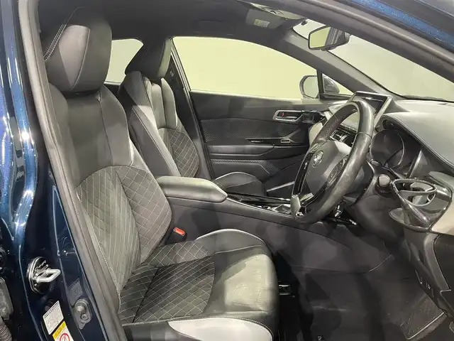 トヨタ Ｃ－ＨＲ G モード ネロ 愛知県 2019(令1)年 8.8万km ブラッキッシュアゲハガラスフレーク 純正９インチナビ/プリクラッシュセーフティ/レーダークルーズコントロール/ブラインドスポットモニター/クリアランスソナー/レーンディパーチャーアラート/電動パーキングブレーキ/ブレーキホールド/シートヒーター/ハーフレザーシート/前後ドライブレコーダー/ビルトインＥＴＣ/バックカメラ/アクセサリーソケット/オートハイビーム/純正フロアマット/純正18インチアルミホイール