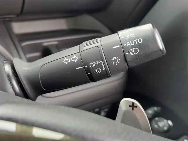 ホンダ Ｎ ＢＯＸ カスタム G EX ターボ ホンダセンシング 東京都 2018(平30)年 7.6万km プレミアムホワイトパールⅡ 無限フロントグリル/アルパイン製11型フローティングナビ/　・フルセグＴＶ/　・Bluetooth接続/バックカメラ/アルパイン製リヤヘッドレストモニター×２/ドライブレコーダー/ビルトインETC/Honda SENSING/・衝突軽減ブレーキ/・誤発進抑制機能/・路外逸脱抑制機能/・アダプティブクルーズコントロール/プッシュスタート/パドルシフト/両側パワースライドドア/レザー調シートカバー Clazzio/後席ロールサンシェード/LEDヘッドライト/オートライト/純正フロアマット/純正15インチアルミホイール/スマートキー