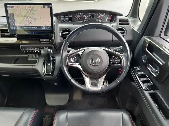 ホンダ Ｎ ＢＯＸ カスタム G EX ターボ ホンダセンシング 東京都 2018(平30)年 7.6万km プレミアムホワイトパールⅡ 無限フロントグリル/アルパイン製11型フローティングナビ/　・フルセグＴＶ/　・Bluetooth接続/バックカメラ/アルパイン製リヤヘッドレストモニター×２/ドライブレコーダー/ビルトインETC/Honda SENSING/・衝突軽減ブレーキ/・誤発進抑制機能/・路外逸脱抑制機能/・アダプティブクルーズコントロール/プッシュスタート/パドルシフト/両側パワースライドドア/レザー調シートカバー Clazzio/後席ロールサンシェード/LEDヘッドライト/オートライト/純正フロアマット/純正15インチアルミホイール/スマートキー