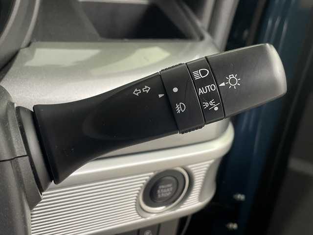 スズキ スペーシア ギア HYBRID XZ 埼玉県 2020(令2)年 4.7万km デニムブルー ガンメタリック 2トーン 純正ナビ　/　（TV/CD/DVD/BT/USB）/ドライブレコーダー/ビルトインＥＴＣ　/前席シートヒーター　/コーナーセンサー　/両側電動スライドドア　/レーダークルーズコントロール　/レーンキープアシスト　/革巻きハンドル　/ＬＥＤヘッドライト　/フォグランプ/ウインカーミラー/ルーフレール　/ドアバイザー