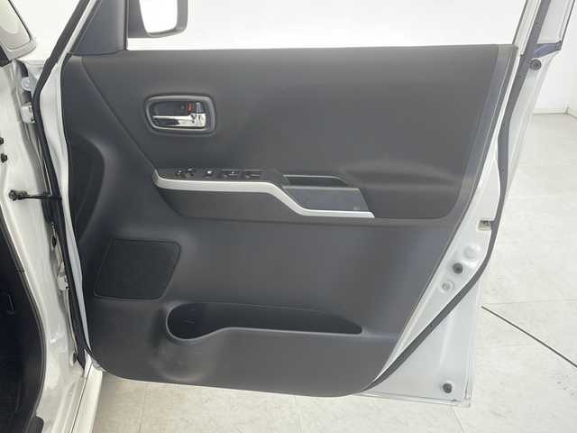 スズキ ソリオ バンディット HV MV 千葉県 2020(令2)年 6.7万km ピュアホワイトP ・衝突軽減ブレーキ/・レーンキープアシスト/・レーダークルーズコントロール/・純正ナビ/・バックカメラ/・Bluetooth/CD/DVD/TV/・両側パワースライドドア/・スマートキー/・プッシュスタート/・バックセンサー/・オートライト/・オートマチックハイビーム/・フォグ/・ISOFIX/・パドルシフト/・ウィンカーミラー/・ステアリングリモコン