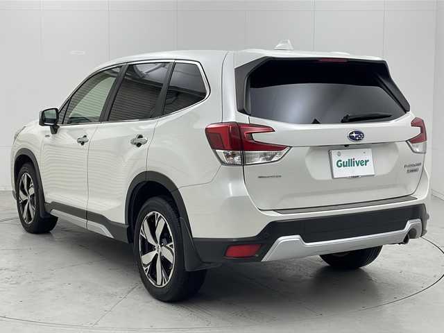 スバル フォレスター ハイブリッド アドバンス 茨城県 2019(令1)年 6.7万km クリスタルホワイトP 純正ナビ/フルセグTV/バックカメラ/ETC/ドライブレコーダー/BSM/追従クルーズコントロール/パドルシフト/電動リアゲート/シートヒーター/コーナーセンサー/LEDヘッドライト