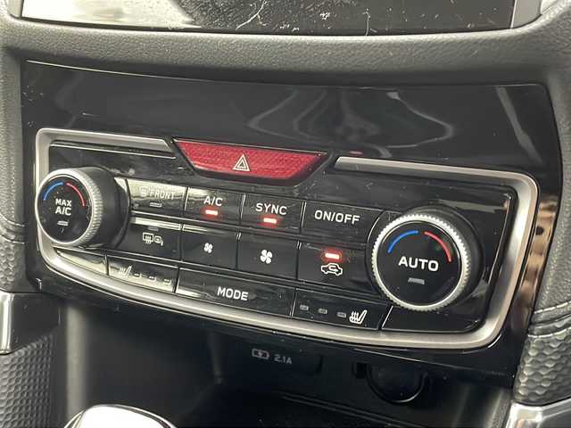 スバル フォレスター ハイブリッド アドバンス 茨城県 2019(令1)年 6.7万km クリスタルホワイトP 純正ナビ/フルセグTV/バックカメラ/ETC/ドライブレコーダー/BSM/追従クルーズコントロール/パドルシフト/電動リアゲート/シートヒーター/コーナーセンサー/LEDヘッドライト