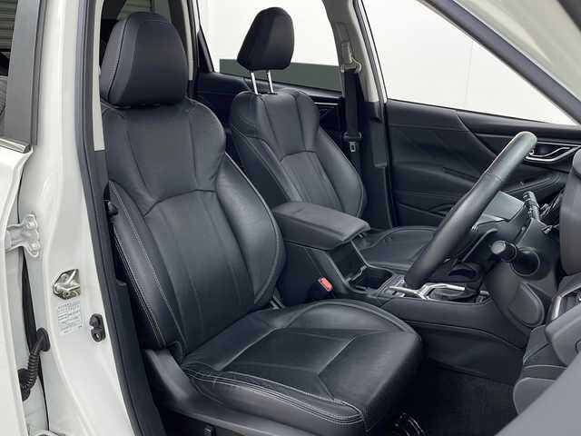 スバル フォレスター ハイブリッド アドバンス 茨城県 2019(令1)年 6.7万km クリスタルホワイトP 純正ナビ/フルセグTV/バックカメラ/ETC/ドライブレコーダー/BSM/追従クルーズコントロール/パドルシフト/電動リアゲート/シートヒーター/コーナーセンサー/LEDヘッドライト