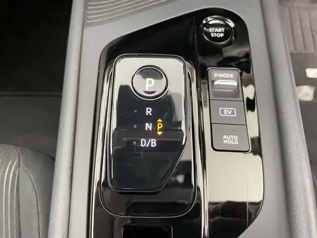 日産 ノート X 富山県 2024(令6)年 3.8万km ピュアホワイトパール 純正9型ナビ【MM223-L】/（AM/FM/USB/SD/BT）/フルセグＴＶ/衝突被害軽減ブレーキ/コーナーセンサー前後/オートLEDヘッドライト/横滑り防止装置/ETC/ドライブレコーダー/スマートキー/プッシュスタート/純正フロアマット/取扱説明書