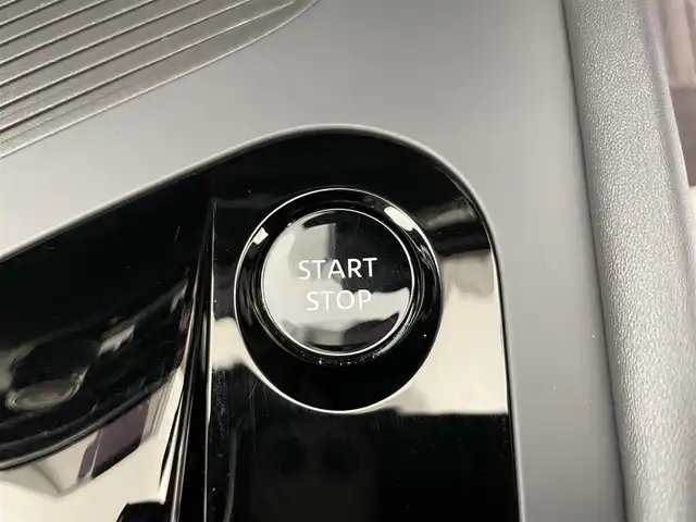 日産 ノート X 富山県 2024(令6)年 3.8万km ピュアホワイトパール 純正9型ナビ【MM223-L】/（AM/FM/USB/SD/BT）/フルセグＴＶ/衝突被害軽減ブレーキ/コーナーセンサー前後/オートLEDヘッドライト/横滑り防止装置/ETC/ドライブレコーダー/スマートキー/プッシュスタート/純正フロアマット/取扱説明書