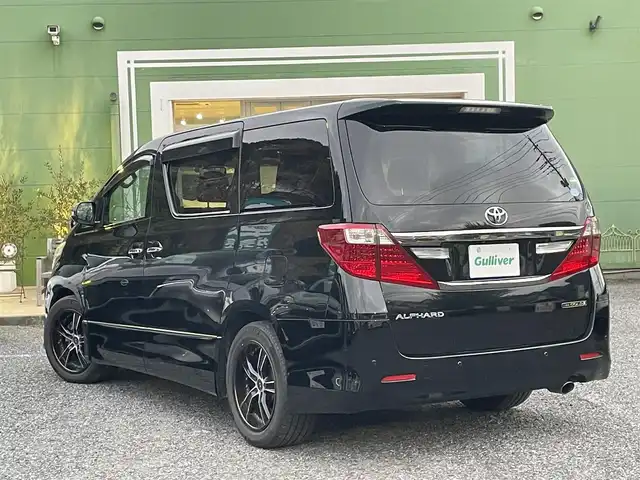 トヨタ アルファード 240S タイプゴールドⅡ 埼玉県 2014(平26)年 6.1万km ブラック ワンオーナー/ツインムーンルーフ/純正ナビTV/純正フリップダウンモニター/バックカメラ/ビルトインETC/前方ドライブレコーダー/ハーフレザーシート/両側パワースライドドア/パワーバックドア/クルーズコントロール/クリアランスソナー/社外18インチアルミ/純正AW＋スタッドレス車載/プッシュスタート/スマートキー/保証書付整備手帳/取扱説明書