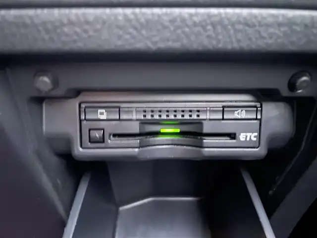 トヨタ アルファード 240S タイプゴールドⅡ 埼玉県 2014(平26)年 6.1万km ブラック ワンオーナー/ツインムーンルーフ/純正ナビTV/純正フリップダウンモニター/バックカメラ/ビルトインETC/前方ドライブレコーダー/ハーフレザーシート/両側パワースライドドア/パワーバックドア/クルーズコントロール/クリアランスソナー/社外18インチアルミ/純正AW＋スタッドレス車載/プッシュスタート/スマートキー/保証書付整備手帳/取扱説明書