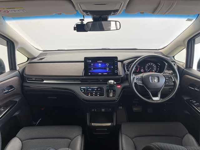 ホンダ オデッセイ アブソルート 愛知県 2021(令3)年 3万km プレミアムヴィーナスブラックP /純正10インチナビ//CD DVD BT フルセグTV FM AM//AppleCarPlay AndroidAuto//アラウンドビューモニター//アダプティブクルーズコントロール//両側パワースライドドア//前後ドライブレコーダー//運転席8ウェイパワーシート//ハーフレザーシート//セカンドシートオットマン//LEDオートヘッドライト//前後シーケンシャルウインカー//前後コーナーセンサー//ホンダセンシング//CMBS衝突軽減ブレーキ//レーンキープアシスト//誤発進抑制機能//ヒルスタートアシスト機能//Hondaスマートパーキングアシストシステム//エコアシストECONモード//ISOFIX//リアクーラー//純正ドアバイザー//純正フロアマット//木目調インストルメントパネル//木目調フロントドアパネル//本革巻ステアリングホイール//スマートキー//スペアキー