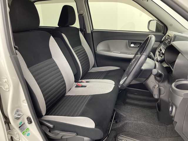 ダイハツ キャスト アクティバ G SAⅡ 福島県 2016(平28)年 3.7万km パールホワイトⅢ /禁煙車//ワンオーナー//スマートアシストII/・衝突回避支援ブレーキ機能/・車線逸脱警報機能//AM/FMオーディオ/・AM.FM.CD//ETC//プッシュスタート//スマートキー//横滑り防止装置//純正フロアマット//純正15インチAW//純正ドアバイザー//LEDヘッドライト//LEDフォグライト