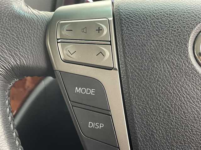 トヨタ ヴェルファイア 2．4Z プラチナセレクションⅡ 茨城県 2010(平22)年 6.6万km ホワイトパールクリスタルシャイン 純正ナビ/CD/DVD/AUX/フルセグTV/アルパイン後席フリップダウンモニター/バックカメラ/スペアキー/ETC/両側パワースライドドア/パワーバックドア/純正18インチAW/オットマン/社外フロアマット