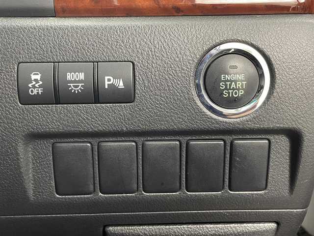 トヨタ ヴェルファイア 2．4Z プラチナセレクションⅡ 茨城県 2010(平22)年 6.6万km ホワイトパールクリスタルシャイン 純正ナビ/CD/DVD/AUX/フルセグTV/アルパイン後席フリップダウンモニター/バックカメラ/スペアキー/ETC/両側パワースライドドア/パワーバックドア/純正18インチAW/オットマン/社外フロアマット
