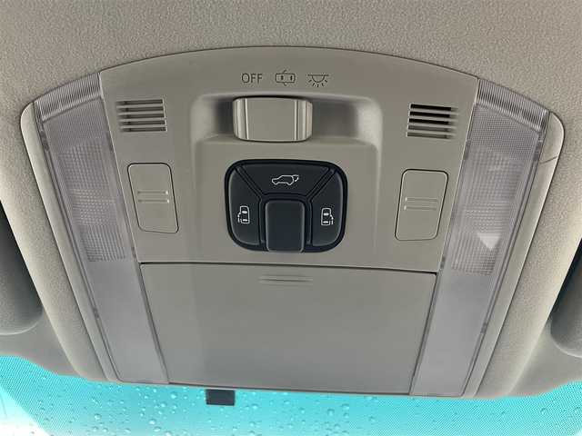 トヨタ ヴェルファイア 2．4Z プラチナセレクションⅡ 茨城県 2010(平22)年 6.6万km ホワイトパールクリスタルシャイン 純正ナビ/CD/DVD/AUX/フルセグTV/アルパイン後席フリップダウンモニター/バックカメラ/スペアキー/ETC/両側パワースライドドア/パワーバックドア/純正18インチAW/オットマン/社外フロアマット