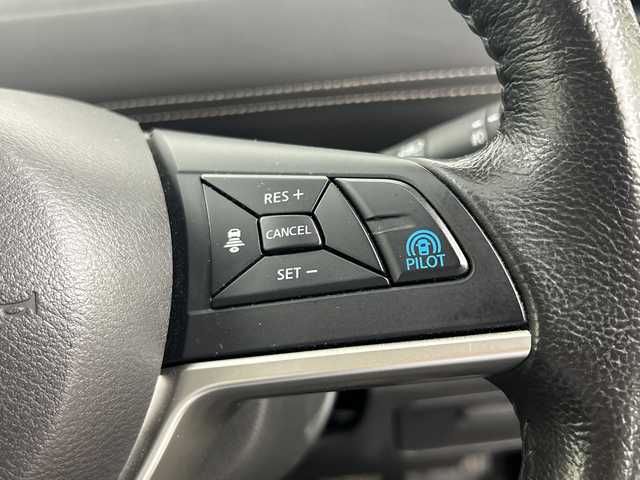 日産 セレナ ハイウェイスター G プロパイロットED 愛媛県 2016(平28)年 3.1万km ダイヤモンドブラック フリップダウンモニター/純正ナビ/・Bluetooth/・CD/DVD/Blu-ray/・USBポート/フルセグTV(キャンセラー付き)/バックカメラ/両側パワースライドドア/ETC/LEDオートライト/プロパイロット/コーナーセンサー/レーダークルーズコントロール/アイドリングストップ/純正16インチアルミホイール/ステアリングスイッチ/スマートキー/保証書/取扱説明書