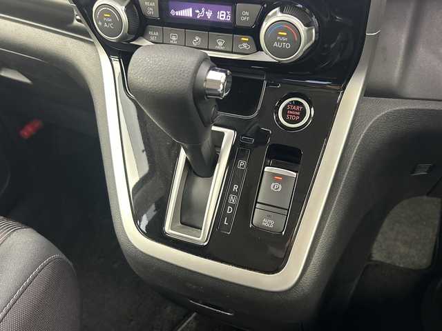 日産 セレナ ハイウェイスター G プロパイロットED 愛媛県 2016(平28)年 3.1万km ダイヤモンドブラック フリップダウンモニター/純正ナビ/・Bluetooth/・CD/DVD/Blu-ray/・USBポート/フルセグTV(キャンセラー付き)/バックカメラ/両側パワースライドドア/ETC/LEDオートライト/プロパイロット/コーナーセンサー/レーダークルーズコントロール/アイドリングストップ/純正16インチアルミホイール/ステアリングスイッチ/スマートキー/保証書/取扱説明書
