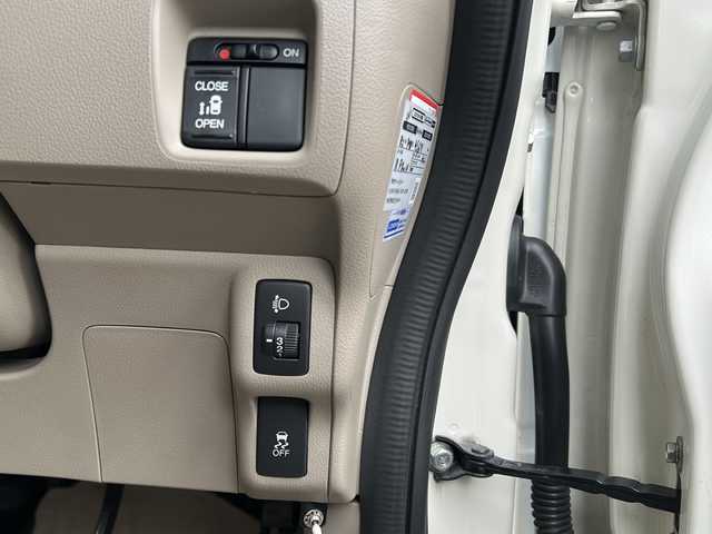 ホンダ Ｎ ＢＯＸ G Lパッケージ 新潟県 2017(平29)年 5万km プレミアムホワイトパールⅡ 片側パワースライドドア/フルセグテレビ/アイドリングストップ/純正ナビ/スマートキー/横滑り防止/ABS/KENWOODスピーカー/ETC