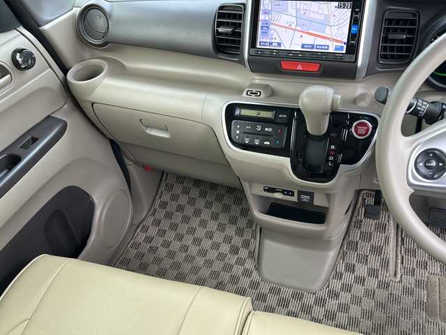 ホンダ Ｎ ＢＯＸ G Lパッケージ 新潟県 2017(平29)年 5万km プレミアムホワイトパールⅡ 片側パワースライドドア/フルセグテレビ/アイドリングストップ/純正ナビ/スマートキー/横滑り防止/ABS/KENWOODスピーカー/ETC