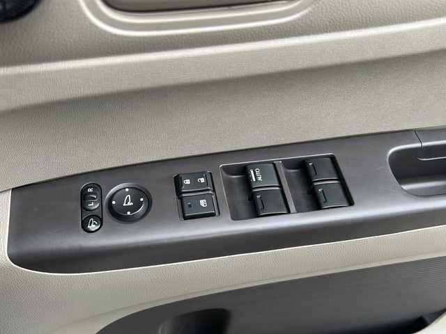 ホンダ Ｎ ＢＯＸ G Lパッケージ 新潟県 2017(平29)年 5万km プレミアムホワイトパールⅡ 片側パワースライドドア/フルセグテレビ/アイドリングストップ/純正ナビ/スマートキー/横滑り防止/ABS/KENWOODスピーカー/ETC