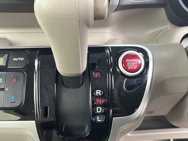 ホンダ Ｎ ＢＯＸ G Lパッケージ 新潟県 2017(平29)年 5万km プレミアムホワイトパールⅡ 片側パワースライドドア/フルセグテレビ/アイドリングストップ/純正ナビ/スマートキー/横滑り防止/ABS/KENWOODスピーカー/ETC