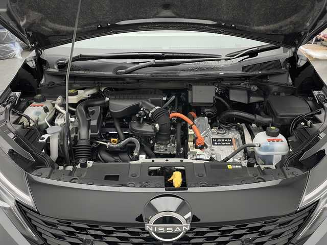 日産 オーラ G FOUR レザーエディション 長野県 2023(令5)年 5.6万km ダークメタルグレー 4WD/寒冷地仕様/純正ナビ/BOSEサウンドシステム/プロパイロット/追従型クルーズコントロール/アラウンドビューモニター/バックカメラ/デジタルインナーミラー/フルセグTV/Bluetooth/USB/HDMI/ビルトインETC/レザーシート/革巻きステアリング/ステアリングスイッチ/ステアリングヒーター/シートヒーター（運転席、助手席）/オートライト/LEDヘッドライト/フォグランプ/オートマチックハイビーム/純正フロアマット/純正アルミホイール/置くだけ充電/電動格納ミラー/ドアバイザー