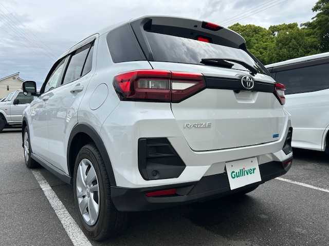 トヨタ ライズ XS 大阪府 2020(令2)年 2.5万km シャイニングホワイトパール ナビ　/地デジ　/Ｂｌｕｅｔｏｏｔｈ　/バックカメラ　/前後ドライブレコーダー　/ＬＥＤヘッドライト　/オートハイビーム　/衝突軽減ブレーキ　/アイドリングストップ　/スマートキー　/ビルトインＥＴＣ　/フロアーマット