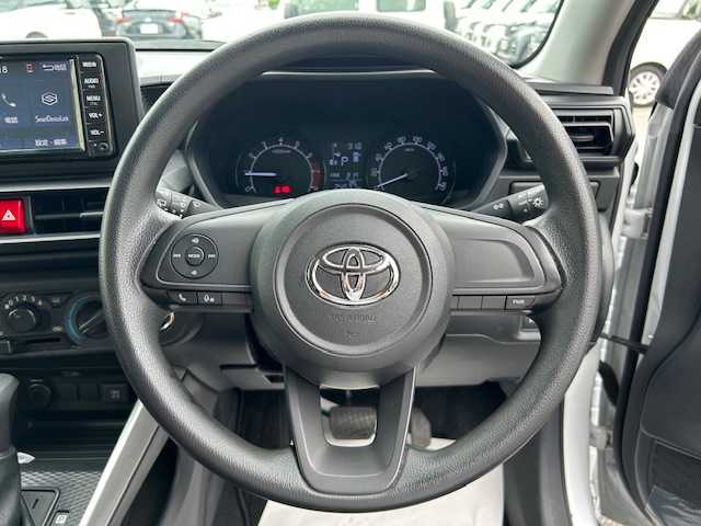トヨタ ライズ XS 大阪府 2020(令2)年 2.5万km シャイニングホワイトパール ナビ　/地デジ　/Ｂｌｕｅｔｏｏｔｈ　/バックカメラ　/前後ドライブレコーダー　/ＬＥＤヘッドライト　/オートハイビーム　/衝突軽減ブレーキ　/アイドリングストップ　/スマートキー　/ビルトインＥＴＣ　/フロアーマット