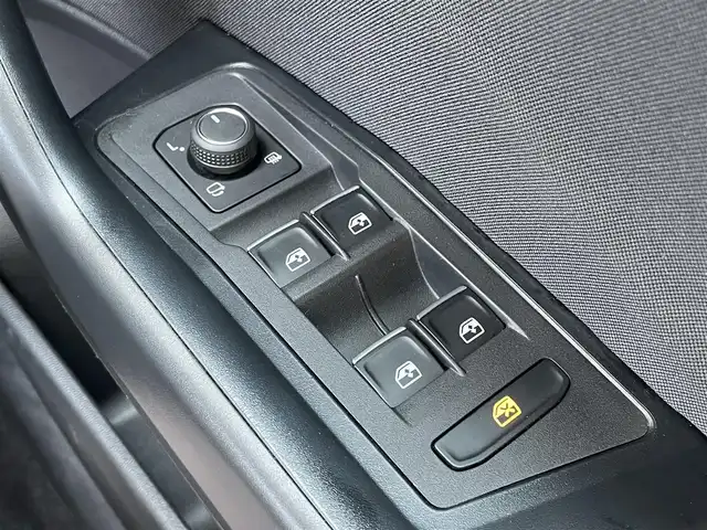 フォルクスワーゲン Ｔ－ロック TDI スタイル デザインPKG 石川県 2020(令2)年 4.9万km アトランティックブルーM 純正メモリナビ/バックカメラ/フルセグTV/AppleCarPlay/Bluetooth/CD/DVD/USB/デジタルメーター/ステアリングスイッチ/アダプティブクルーズコントロール/衝突軽減ブレーキ/クリアランスソナー/レーンキープアシスト/ブラインドスポットモニター/電動格納ミラー/電動リアゲート/ヒーテッドドアミラー/ETC2.0
