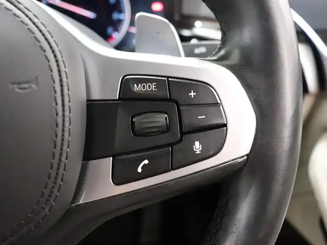 ＢＭＷ ５３０ｉ Mスポーツ 静岡県 2018(平30)年 3.7万km 黒 イノベーションパッケージ/・HUD/・ジェスチャーコントロール/・ワイヤレス充電/純正ナビ/フルセグTV/白革シート/ACC/LKA/BSM/360°カメラ/全席シートヒーター/ドライブレコーダー/パドルシフト