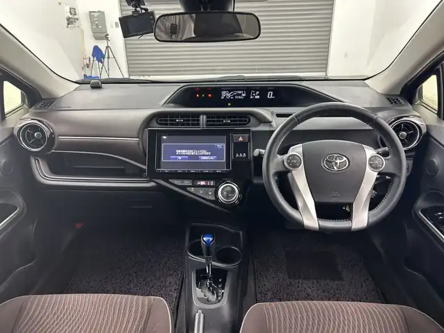 トヨタ アクア G 三重県 2016(平28)年 5.5万km ディープアメジストマイカメタリック 禁煙車/純正9インチナビ/CD/DVD/BT/MSV/フルセグTV/トヨタセーフティセンス/前後ドライブレコーダー/ステアリングリモコン/オートハイビーム/ETC/プッシュスタート/バック・フロントカメラ/スマートキー/スペアキー有り/取扱説明書