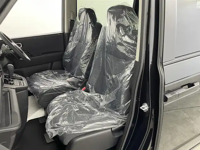 ホンダ ステップワゴン エアー EX 大分県 2025(令7)年 0.1千km クリスタルブラックパール 登録済未使用車/7人乗り/ホンダセンシング/・衝突軽減ブレーキ/・先行車発進お知らせ機能/・歩行者事故低減ステアリング/・路外逸脱抑制機能/・標識認識機能/・渋滞追従機能付アダプティブクルーズコントロール/・車線維持支援システム/・トラフィックジャムアシスト/・ブラインドスポットインフォメーション/・誤発進抑制機能/・後方誤発進抑制機能/・近距離衝突軽減ブレーキ/・急アクセル抑制機能/・パーキングセンサーシステム/・オートハイビーム/純正11.4型ナビ　型式：LXM-247VFLi/・フルセグTV、DVD再生可、BT対応、USB/・AppleCarPlay、AndroidAuto/ステアリングスイッチ/バックカメラ/両側電動スライドドア/パワーテールゲート（メモリー機能付）/前席シートヒーター/2列目オットマン/パドルシフト/横滑り防止装置/電動格納ミラー/オートライト/LEDヘッドライト/LEDフォグ/純正16インチアルミホイール/保証書、取説、スペアキー有り