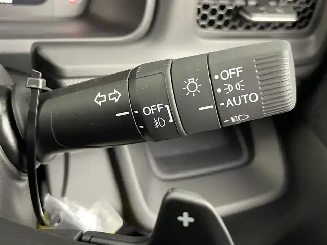 ホンダ ステップワゴン エアー EX 大分県 2025(令7)年 0.1千km クリスタルブラックパール 登録済未使用車/7人乗り/ホンダセンシング/・衝突軽減ブレーキ/・先行車発進お知らせ機能/・歩行者事故低減ステアリング/・路外逸脱抑制機能/・標識認識機能/・渋滞追従機能付アダプティブクルーズコントロール/・車線維持支援システム/・トラフィックジャムアシスト/・ブラインドスポットインフォメーション/・誤発進抑制機能/・後方誤発進抑制機能/・近距離衝突軽減ブレーキ/・急アクセル抑制機能/・パーキングセンサーシステム/・オートハイビーム/純正11.4型ナビ　型式：LXM-247VFLi/・フルセグTV、DVD再生可、BT対応、USB/・AppleCarPlay、AndroidAuto/ステアリングスイッチ/バックカメラ/両側電動スライドドア/パワーテールゲート（メモリー機能付）/前席シートヒーター/2列目オットマン/パドルシフト/横滑り防止装置/電動格納ミラー/オートライト/LEDヘッドライト/LEDフォグ/純正16インチアルミホイール/保証書、取説、スペアキー有り