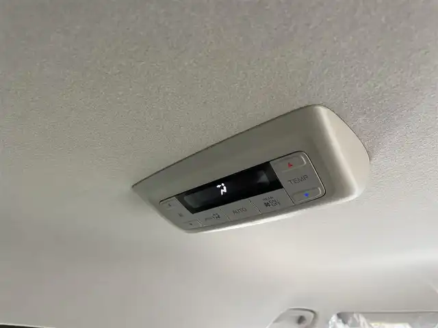 ホンダ ステップワゴン エアー EX 大分県 2025(令7)年 0.1千km クリスタルブラックパール 登録済未使用車/7人乗り/ホンダセンシング/・衝突軽減ブレーキ/・先行車発進お知らせ機能/・歩行者事故低減ステアリング/・路外逸脱抑制機能/・標識認識機能/・渋滞追従機能付アダプティブクルーズコントロール/・車線維持支援システム/・トラフィックジャムアシスト/・ブラインドスポットインフォメーション/・誤発進抑制機能/・後方誤発進抑制機能/・近距離衝突軽減ブレーキ/・急アクセル抑制機能/・パーキングセンサーシステム/・オートハイビーム/純正11.4型ナビ　型式：LXM-247VFLi/・フルセグTV、DVD再生可、BT対応、USB/・AppleCarPlay、AndroidAuto/ステアリングスイッチ/バックカメラ/両側電動スライドドア/パワーテールゲート（メモリー機能付）/前席シートヒーター/2列目オットマン/パドルシフト/横滑り防止装置/電動格納ミラー/オートライト/LEDヘッドライト/LEDフォグ/純正16インチアルミホイール/保証書、取説、スペアキー有り