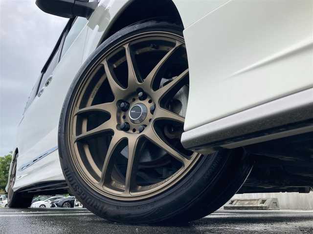 トヨタ ノア Si ダブルバイビー 静岡県 2018(平30)年 8万km ラグジュアリーホワイトパールクリスタルシャインガラスフレーク Toyota Safety Sense/純正10インチナビ(NSZN-Z66T)/　AM FM CD DVD Bluetooth SD/ビルトインETC2.0/バックモニター/LEDオートヘッドランプ/ハーフレザーシート/クルーズコントロール/両側パワースライドドア/社外18インチアルミホイール/スマートキー2本/社外マフラー/ローダウン/フルセグTV/モデリスタエアロ