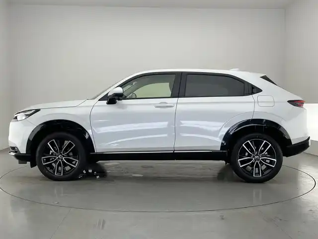 ホンダ ヴェゼル ハイブリッド e:HEV Z 愛知県 2025(令7)年 0.1万km未満 プラチナホワイトパール 純９型ナビ　フルセグＴＶ　Ｂｌｕｅｔｏｏｔｈ　バックカメラ　ホンダセンシング　ワイヤレス充電　ＥＴＣ２．０　後退出庫サポート　衝突軽減　追従クルコン　シートヒーター　ＢＳＭ　パワーバックドア　禁煙車/e:HEV Z　3VC4AG3　Honda CONNECTディスプレー+ETC2.0車載器+ワイヤレス充電器(220/000)