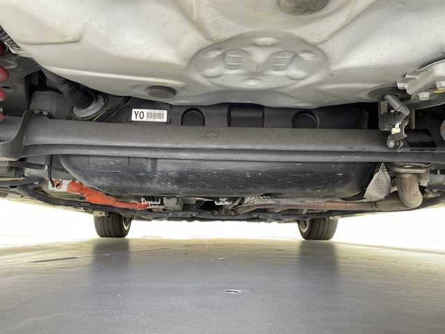 トヨタ アクア G G’s 栃木県 2015(平27)年 8.2万km ライムホワイトパールクリスタルシャイン 純正SDナビ/　Bluetooth/フルセグTV/CD/DVD/SD/DS/AM/FM/バックカメラ/クルーズコントロール/ETC/G’s純正フルエアロ/専用フロントシート/本革巻きステアリング/LEDヘッドライト/LEDフォグランプ/ドアバイザー/純正17インチアルミホイール/スマートキー×2本/取扱説明書