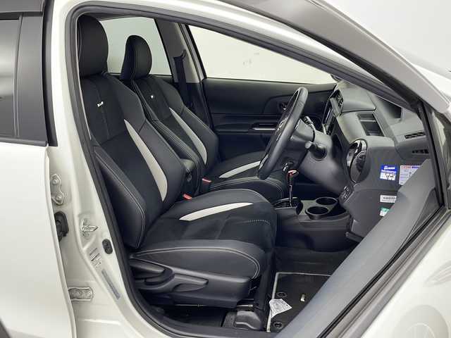 トヨタ アクア G G’s 栃木県 2015(平27)年 8.2万km ライムホワイトパールクリスタルシャイン 純正SDナビ/　Bluetooth/フルセグTV/CD/DVD/SD/DS/AM/FM/バックカメラ/クルーズコントロール/ETC/G’s純正フルエアロ/専用フロントシート/本革巻きステアリング/LEDヘッドライト/LEDフォグランプ/ドアバイザー/純正17インチアルミホイール/スマートキー×2本/取扱説明書