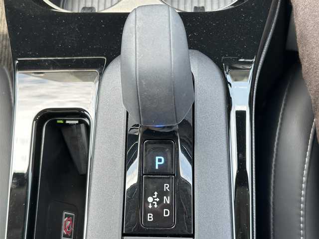 トヨタ プリウス Z 兵庫県 2024(令6)年 1.9万km アティチュードブラックマイカ 純正ナビ/車線逸脱/BSM/後方車両接近告知/デジタルインナーミラー/ガラスルーフ/パワーバックドア/ライトレベライザー/ステアリングヒーター/車外カメラ（バック・フロント・全方位）/D席メモリシート/ビルトインETC