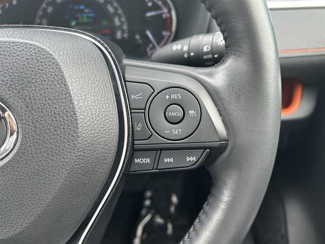 トヨタ ＲＡＶ４ アドベンチャー 千葉県 2020(令2)年 5.8万km アッシュグレーメタリック/アティチュードブラックマイカ 2トーン 純正9インチナビ/(フルセグTV BT FM AM)/バックカメラ/前後ドライブレコーダー/衝突被害軽減システム/車線逸脱警報/クルーズコントロール/レザーシート/横滑り防止装置/ビルトインETC2.0/LEDヘッドライト/フォグランプ/オートライト/ウィンカーミラー/電動格納ミラー/純正19インチAW/シートヒーター/エアシート/シートリフター/ステアリングヒーター/プッシュスタート/スマートキー/フロアマット/スペアキー/取扱説明書
