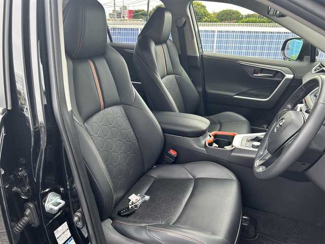 トヨタ ＲＡＶ４ アドベンチャー 千葉県 2020(令2)年 5.8万km アッシュグレーメタリック/アティチュードブラックマイカ 2トーン 純正9インチナビ/(フルセグTV BT FM AM)/バックカメラ/前後ドライブレコーダー/衝突被害軽減システム/車線逸脱警報/クルーズコントロール/レザーシート/横滑り防止装置/ビルトインETC2.0/LEDヘッドライト/フォグランプ/オートライト/ウィンカーミラー/電動格納ミラー/純正19インチAW/シートヒーター/エアシート/シートリフター/ステアリングヒーター/プッシュスタート/スマートキー/フロアマット/スペアキー/取扱説明書