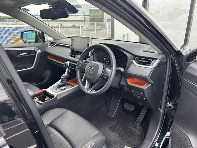 トヨタ ＲＡＶ４ アドベンチャー 千葉県 2020(令2)年 5.8万km アッシュグレーメタリック/アティチュードブラックマイカ 2トーン 純正9インチナビ/(フルセグTV BT FM AM)/バックカメラ/前後ドライブレコーダー/衝突被害軽減システム/車線逸脱警報/クルーズコントロール/レザーシート/横滑り防止装置/ビルトインETC2.0/LEDヘッドライト/フォグランプ/オートライト/ウィンカーミラー/電動格納ミラー/純正19インチAW/シートヒーター/エアシート/シートリフター/ステアリングヒーター/プッシュスタート/スマートキー/フロアマット/スペアキー/取扱説明書