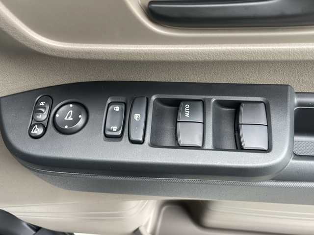 ホンダ Ｎ ＢＯＸ JOY 鹿児島県 2024(令6)年 0.1万km プラチナホワイトパール ホンダセンシング/純正フォグ（LED）/ワンオーナー車/両側パワースライドドア/クルーズコントロール/シートヒーター/レーンアシスト/アイドリングストップ/パワーウィンドウ/電動格納ミラー/プッシュスタートボタン/オートライト