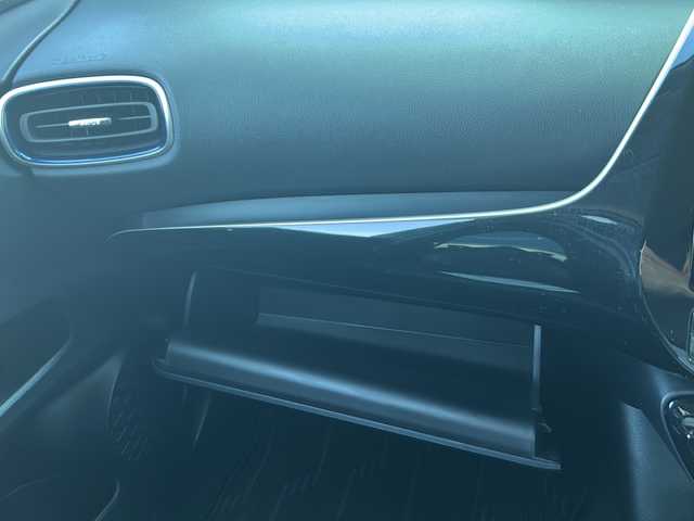 トヨタ プリウス Sツーリングセレクション 茨城県 2019(令1)年 3.9万km アティチュードブラックマイカ ＡＬＰＩＮＥ9インチナビ/CD/DVD/Bluetooth/バックカメラ/ビルトインETC/デジタルインナーミラー/ドライブレコーダー前後/クルーズコントロール/ドライブレコーダー前後/前席シートヒーター/エアシート/コーナーセンサー前後/純正LEDヘッドライト/LEDフォグライト/純正17インチアルミホイール/純正フロアマット/衝突軽減システム/プッシュスタート/スマートキー