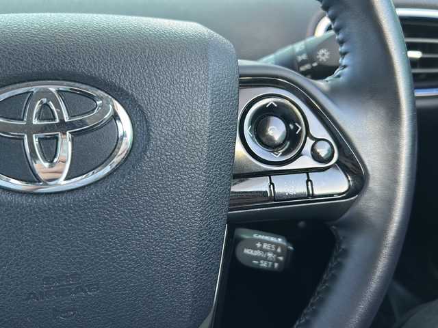 トヨタ プリウス Sツーリングセレクション 茨城県 2019(令1)年 3.9万km アティチュードブラックマイカ ＡＬＰＩＮＥ9インチナビ/CD/DVD/Bluetooth/バックカメラ/ビルトインETC/デジタルインナーミラー/ドライブレコーダー前後/クルーズコントロール/ドライブレコーダー前後/前席シートヒーター/エアシート/コーナーセンサー前後/純正LEDヘッドライト/LEDフォグライト/純正17インチアルミホイール/純正フロアマット/衝突軽減システム/プッシュスタート/スマートキー