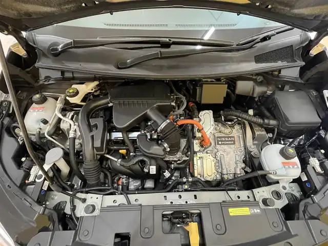 日産 ノート オーテック 群馬県 2021(令3)年 6.9万km ダークメタルグレー エマージェンシーブレーキ/プロパイロット/・車線逸脱警報/・車線逸脱防止支援/・衝突軽減ブレーキ/・クリアランスソナー/・BSM/・駐車支援/・ふらつき警報/純正9インチメモリナビ/ BT/フルセグ/HDMI/USB/AppleCarPlay/Android Auto/アラウンドビューモニター/LEDオートライト/ハーフレザーシート/オーテック専用16インチAW/デジタルインナーミラー/ステアリングスイッチ/本革巻きステアリング/オートブレーキホールド/置くだけ充電/USB入力端子/HDMI入力端子/サイド・カーテンエアバッグ/スマートキー/ビルトインETC
