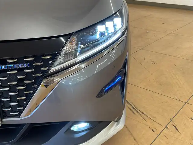 日産 ノート オーテック 群馬県 2021(令3)年 6.9万km ダークメタルグレー エマージェンシーブレーキ/プロパイロット/・車線逸脱警報/・車線逸脱防止支援/・衝突軽減ブレーキ/・クリアランスソナー/・BSM/・駐車支援/・ふらつき警報/純正9インチメモリナビ/ BT/フルセグ/HDMI/USB/AppleCarPlay/Android Auto/アラウンドビューモニター/LEDオートライト/ハーフレザーシート/オーテック専用16インチAW/デジタルインナーミラー/ステアリングスイッチ/本革巻きステアリング/オートブレーキホールド/置くだけ充電/USB入力端子/HDMI入力端子/サイド・カーテンエアバッグ/スマートキー/ビルトインETC