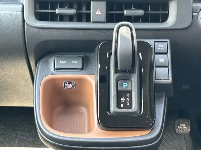 トヨタ シエンタ ハイブリッド Z 福島県 2024(令6)年 0.9万km アーバンカーキ トヨタセーフティセンス/プリクラッシュセーフティ/レーンディパーチャーアラート/レーダークルーズコントロール/アダプティブハイビームシステム/ロードサイドアシスト/ブレインドスポットモニター/純正10.5インチディスプレイオーディオ/【USB/BT/TV/Miracast/ナビ機能】/ドライブレコーダー/ビルトインETC2.0/両側パワースライドドア/ステアリングリモコン/リアドアシェード/LEDオートライト