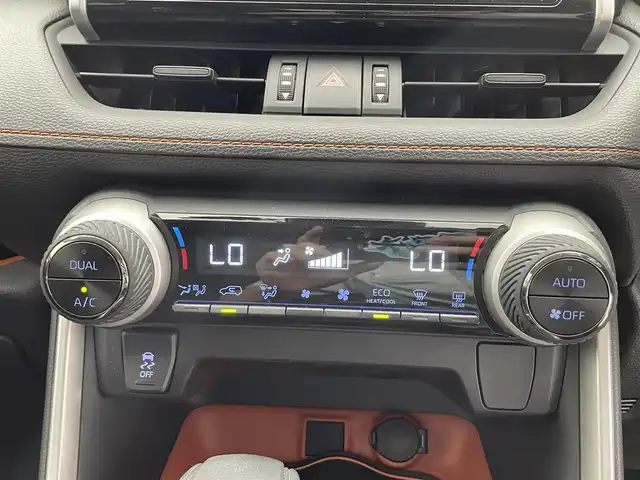 トヨタ ＲＡＶ４ アドベンチャー 滋賀県 2019(令1)年 3.7万km シアンM 社外7インチナビ/【Bluetooth/CD/DVD/フルセグTV/USB】/レーダークルーズコントロール/クリアランスソナー/ETC/D席パワーシート/電動パーキングブレーキ/オートブレーキホールド/前後ドライブレコーダー/プッシュスタート/スマートキー/ステアリングリモコン