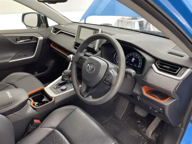 トヨタ ＲＡＶ４ アドベンチャー 滋賀県 2019(令1)年 3.7万km シアンM 社外7インチナビ/【Bluetooth/CD/DVD/フルセグTV/USB】/レーダークルーズコントロール/クリアランスソナー/ETC/D席パワーシート/電動パーキングブレーキ/オートブレーキホールド/前後ドライブレコーダー/プッシュスタート/スマートキー/ステアリングリモコン